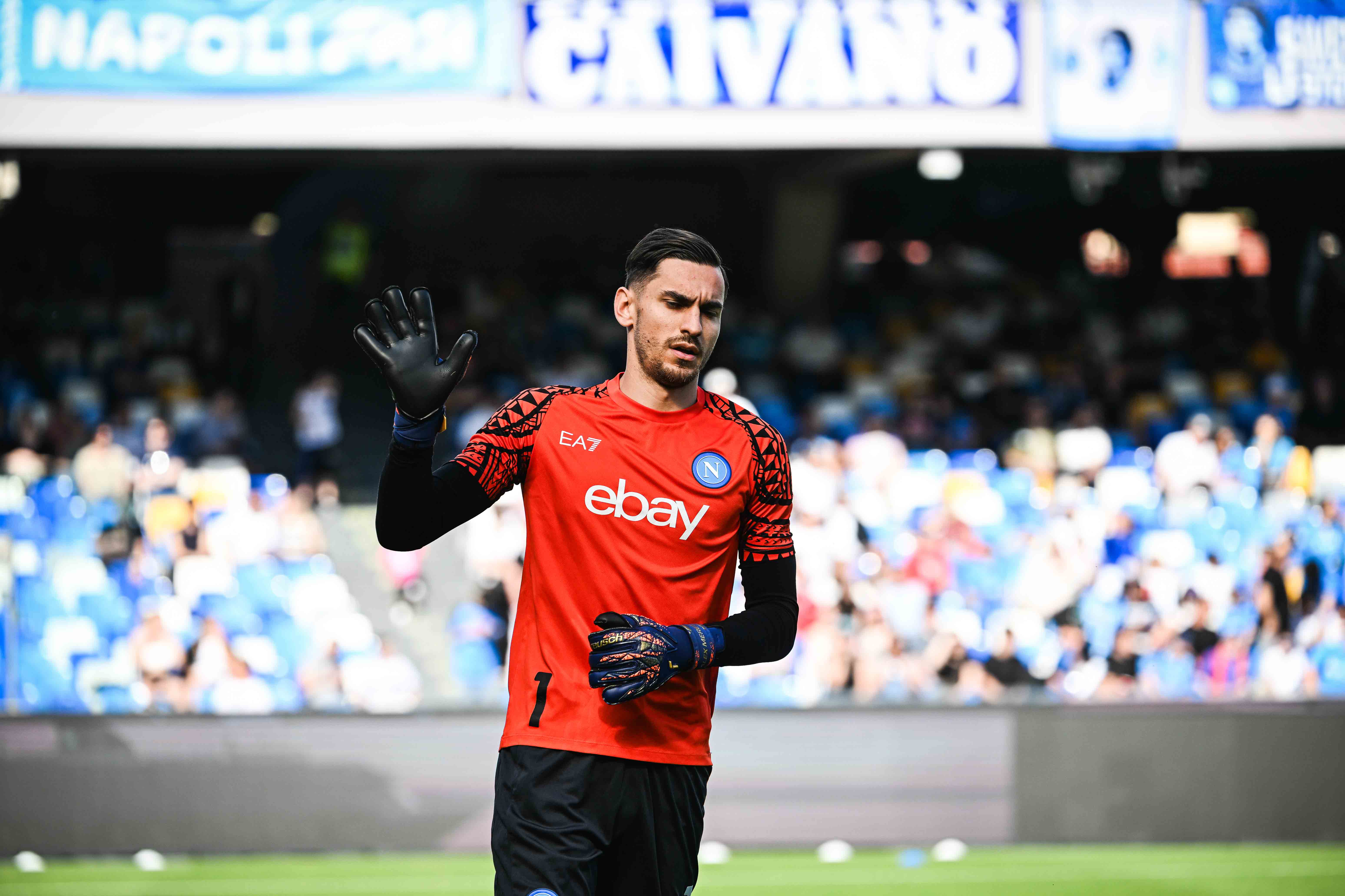 星空体育-那不勒斯遗憾败北，总榜下滑