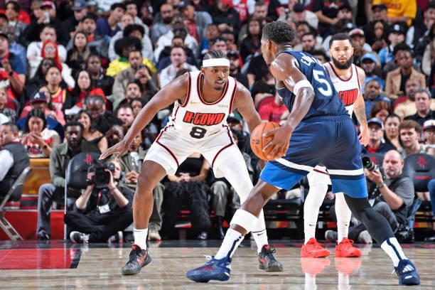 星空体育-低龄篮球球员获指导大将示范，新技能掌握