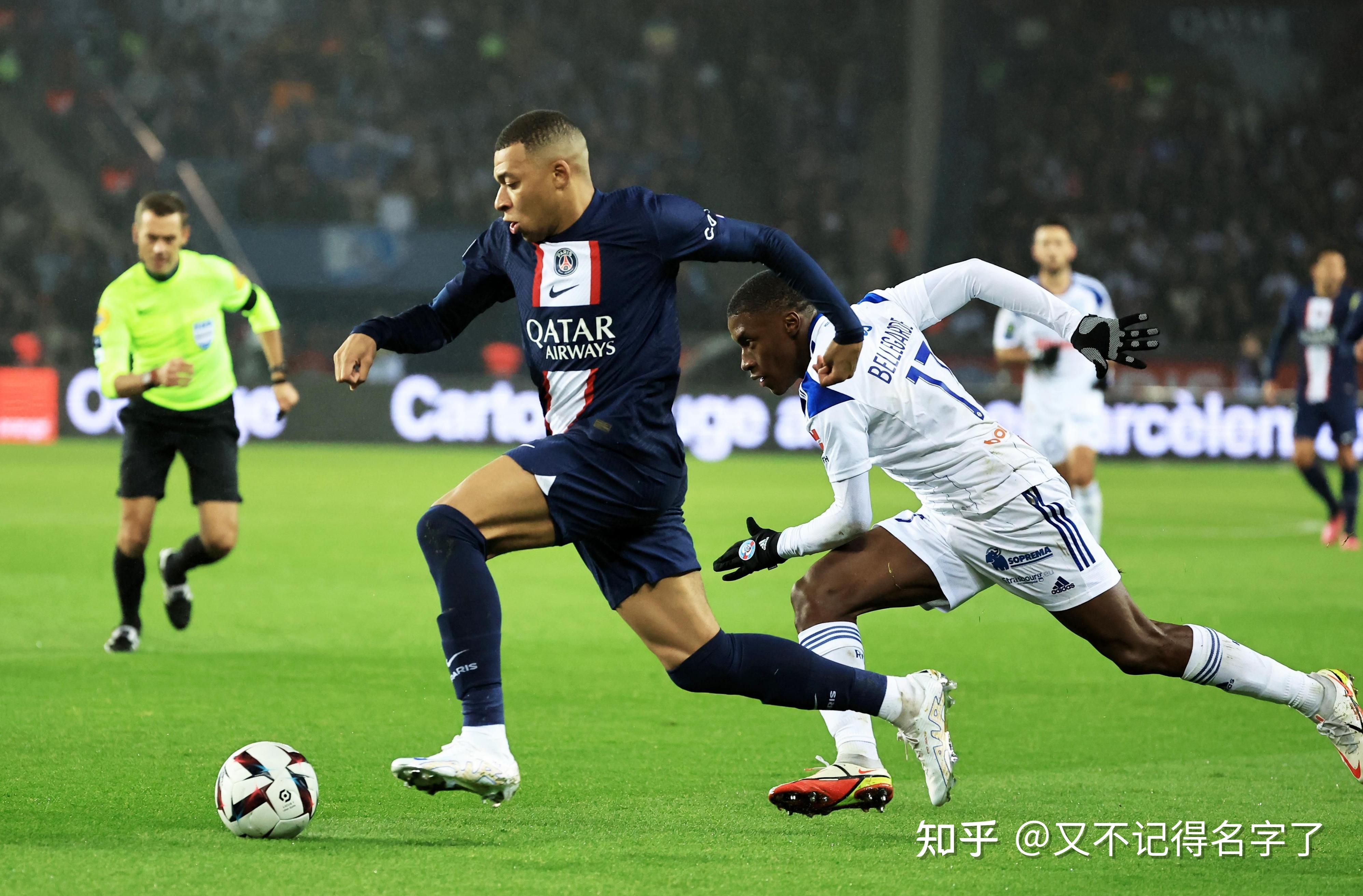 星空体育-巴西锋霸刷新进球纪录，巴黎圣日耳曼领跑法甲