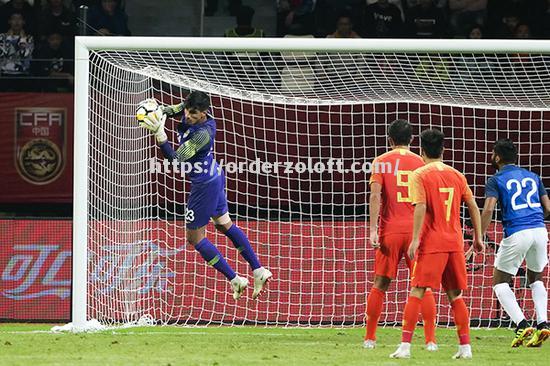 门将神勇扑救,助球队保持零封 门将神勇扑救,助球队保持零封