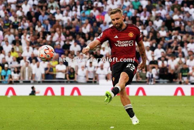 星空体育-拜仁慕尼黑再陷伤病困扰，挑战德新恒大