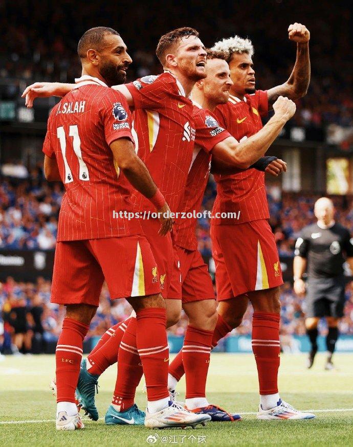 星空体育-利物浦前锋连续破门，英超夺冠希望升温！