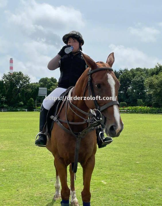 哥伦比亚选手获最佳新秀奖，表现抢眼崭露头角