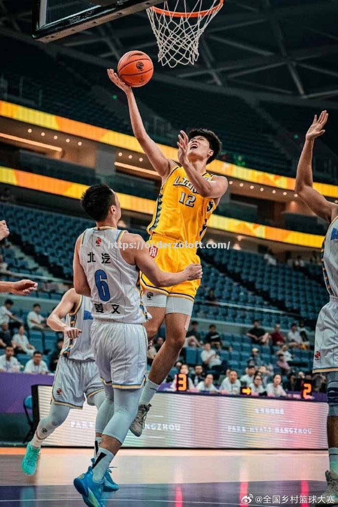 两支顶级篮球队决战瞩目赛场,分出高下 两支顶级篮球队决战瞩目赛场,分出高下