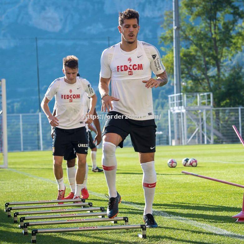 星空体育-摩纳哥客胜马竞，成功晋级下一轮比赛