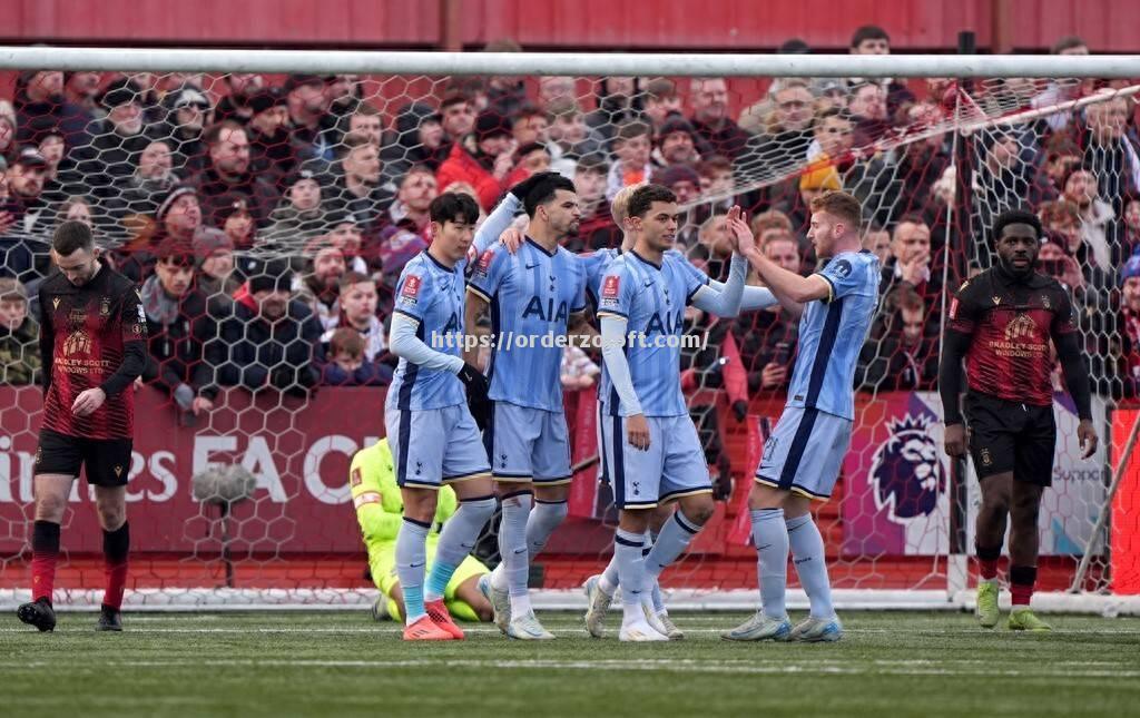 星空体育-精彩对局！球队们将为晋级艰难拼搏