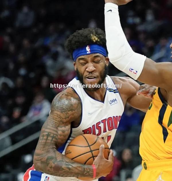 猛龙负黄蜂，帕克篮板大拼抢制胜下篮